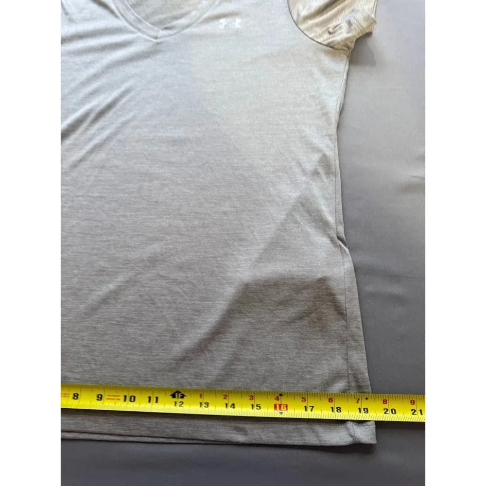 Under Armour T Shirt HeatGear Women‎ Medium Gray V Neck Loose Fit Short Sleeve - Picture 9 of 14